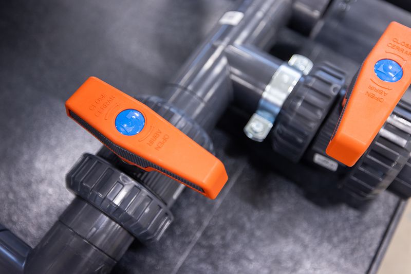 Sandfilter renseanlegg på pall til svømmebasseng